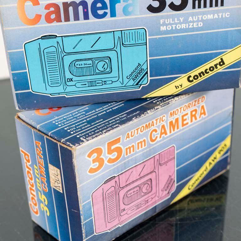 Dos cámaras de 35mm en caja para probar - imagen 2