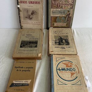 Lote siguiente: Lote de Libros Antiguos de Geografía y Estudio: Principios Siglo XX y Años 50