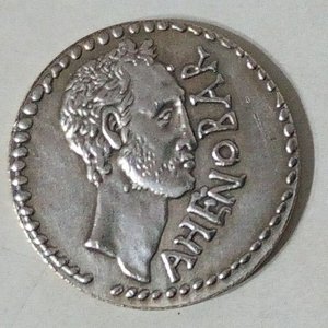 Denario Romano República Cneo Domicio Ahenobarbo 41-40 a.C. - imagen 2