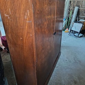 Fichero de Cedro con 4 Puertas y Múltiples Estantes - imagen 4
