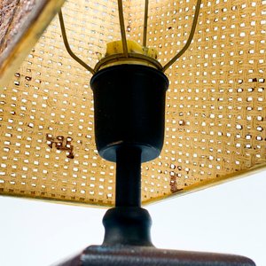 Lámpara Rectangular de Madera y Ratán con Pantalla - imagen 3