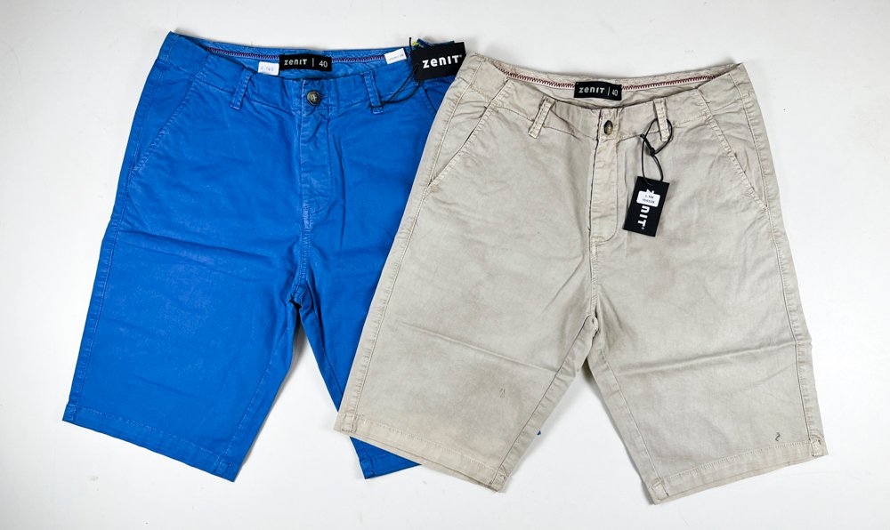 Lote siguiente: Dos pares de Bermudas Zenit, color Azul y Beige