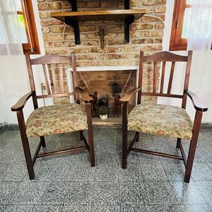Par de Sillones Antiguos de Madera Cerejeira con Brazos Tapizados en Gobelino - imagen 4