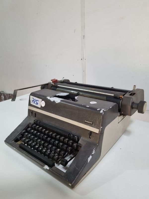 Maquina De Escribir Funcionando Bien - Typewriter en Buen Estado - imagen 5