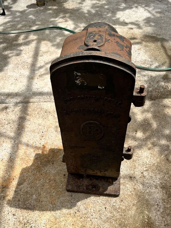 Antiguo farol de cruce de tren británico - imagen 5