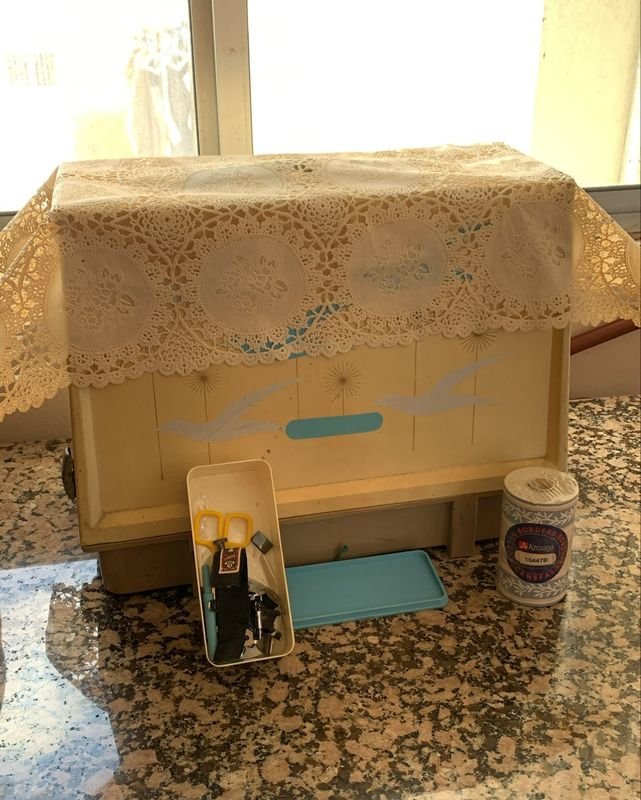 Máquina de coser Jupiter en venta - imagen 2
