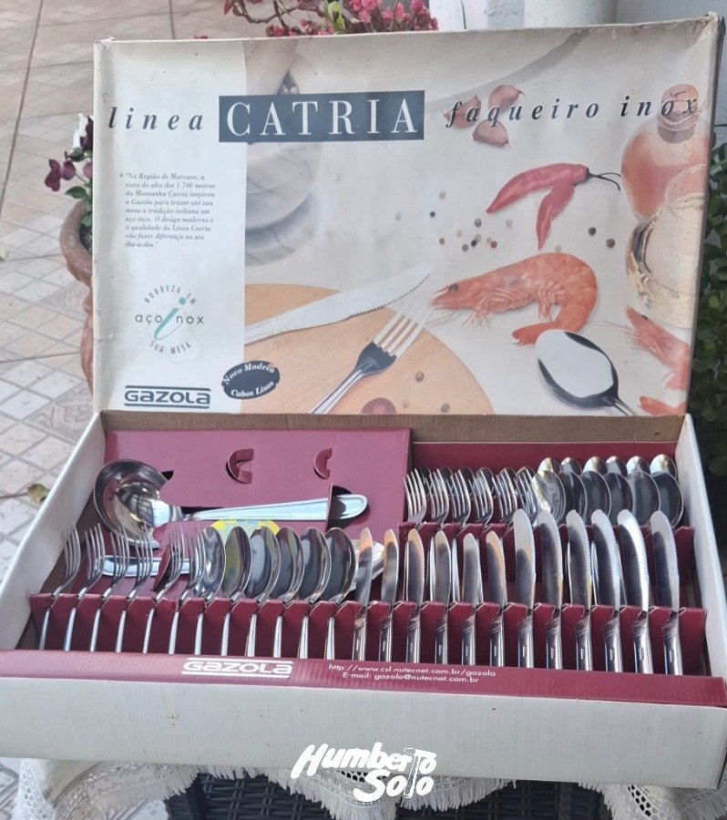 Lote 84 Jgo decubiertis CATRIA 50 Pzas sin uso.