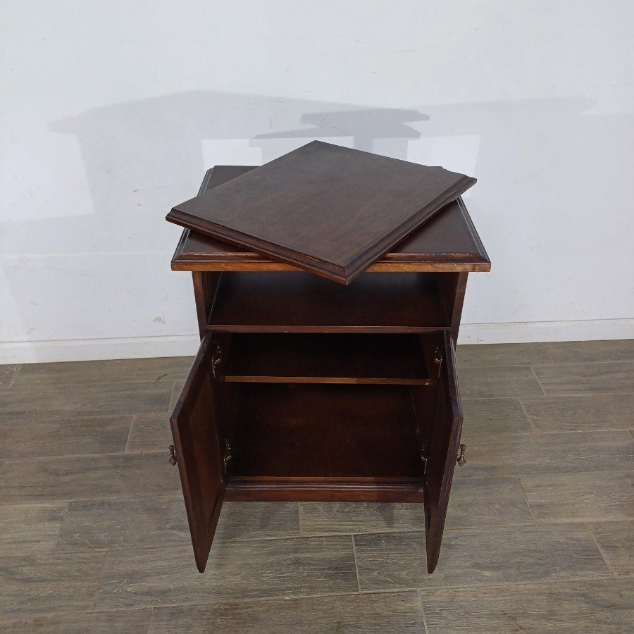 Rack con 2 puertas y rueditas de madera maciza - imagen 4