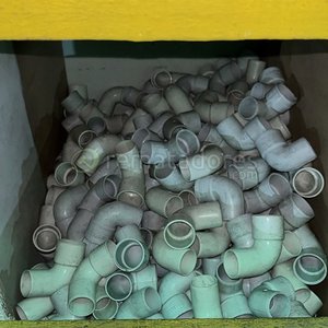 Lote siguiente: Lote de Codos y Conexiones de PVC para Tuberías