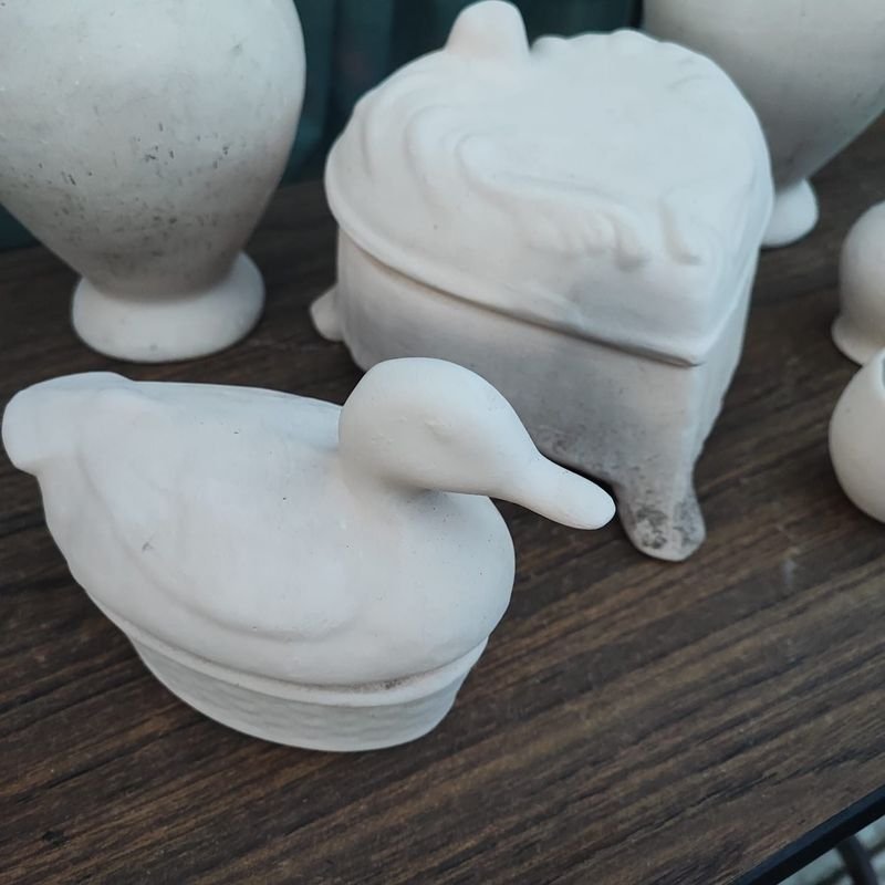 Colección de adornos blancos hechos a mano - imagen 3
