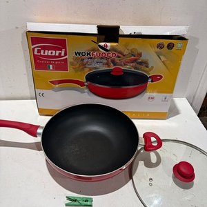 Wok Cuori Wokfuoco Rojo Sin Uso con Tapa de Vidrio - imagen 3