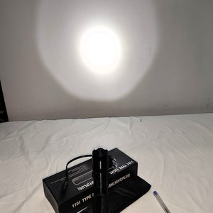 Linterna Táctica Recargable con Picana Eléctrica para Autodefensa - imagen 4