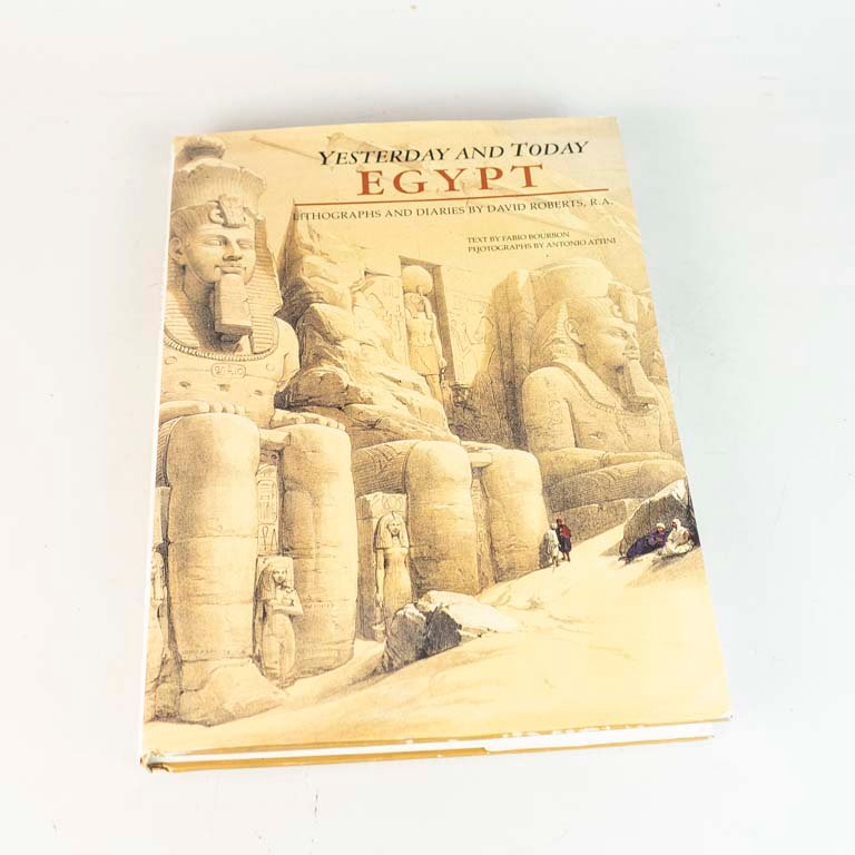 Libro "Yesterday and Today Egypt" Tapa Dura con Sobrecubierta
