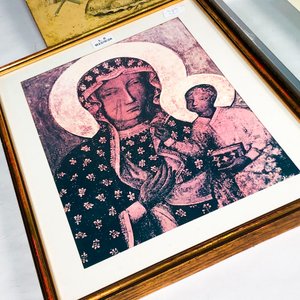 Lote de Tres Láminas Religiosas: Virgen con Niño y Dos Figuras Abstractas - imagen 3