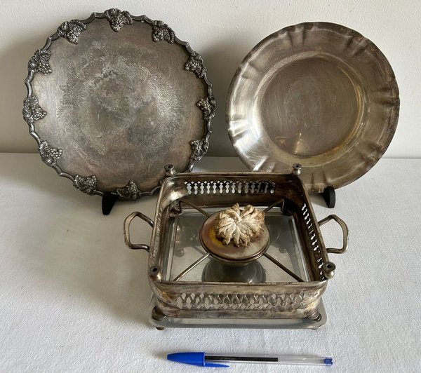 Plato Decorativo y Calentador de Metal Plateado - imagen 1