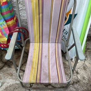 Lote de Sillas de Playa, Reposera y Sombrillas - imagen 10
