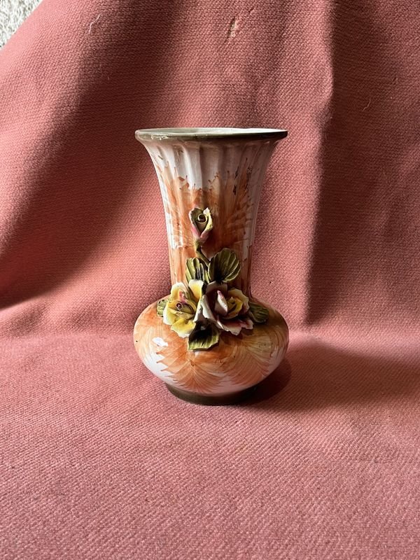 Florero Italiano en Porcelana con Detalle en el Ribete - imagen 1