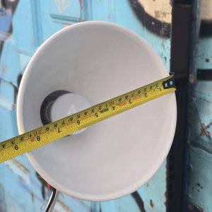 Lámpara de Pie Blanca Moderna con Ruedas - imagen 6