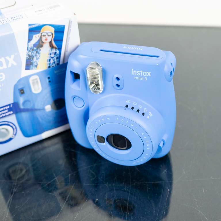 Cámara Instax Mini 9 en buen estado - imagen 2
