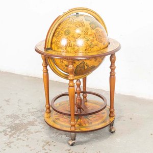 Lote siguiente: Bar Rodante Globo Terraqueo Estilo Vintage