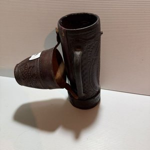 Forro de Termo de Cuero Artesanal con Diseño Repujado - imagen 3