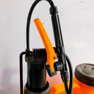 Dos Sulfatadoras: Ingco 16 Lts y otra de 5 Lts - imagen 5