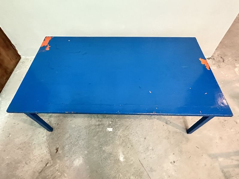 MESA DE TALLER DE INFANTES - Venta en remate - imagen 2