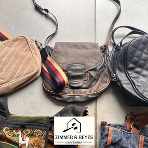 Lote de Carteras y Bolsos Variados - imagen 3