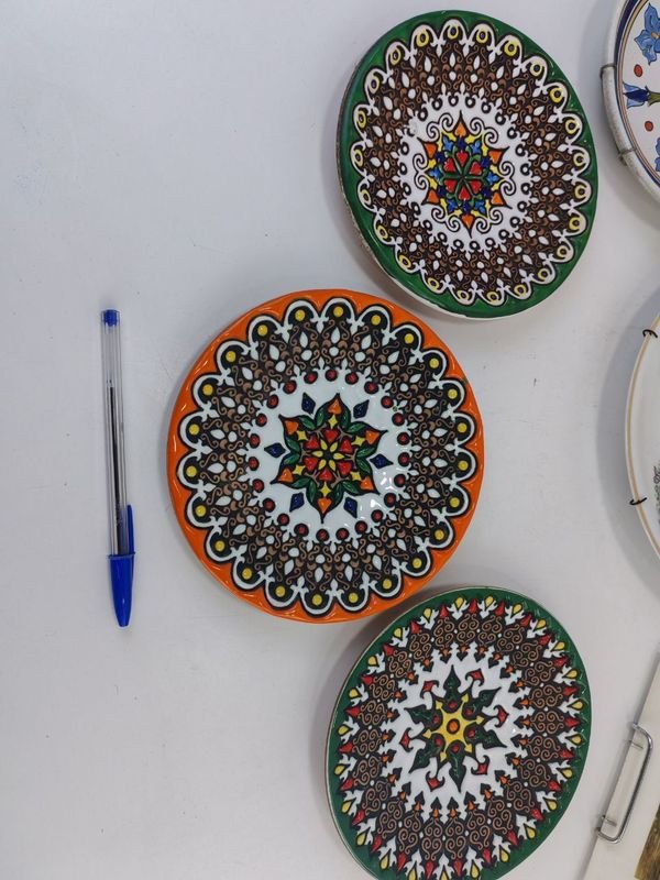 Decoración Cerámica con Diseños Geométricos y Florales - imagen 4