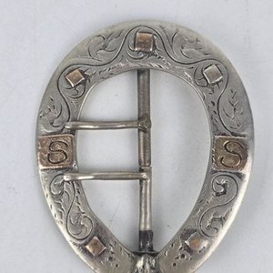 Lote anterior: Hebilla Criolla en Plata y Oro con Grabados