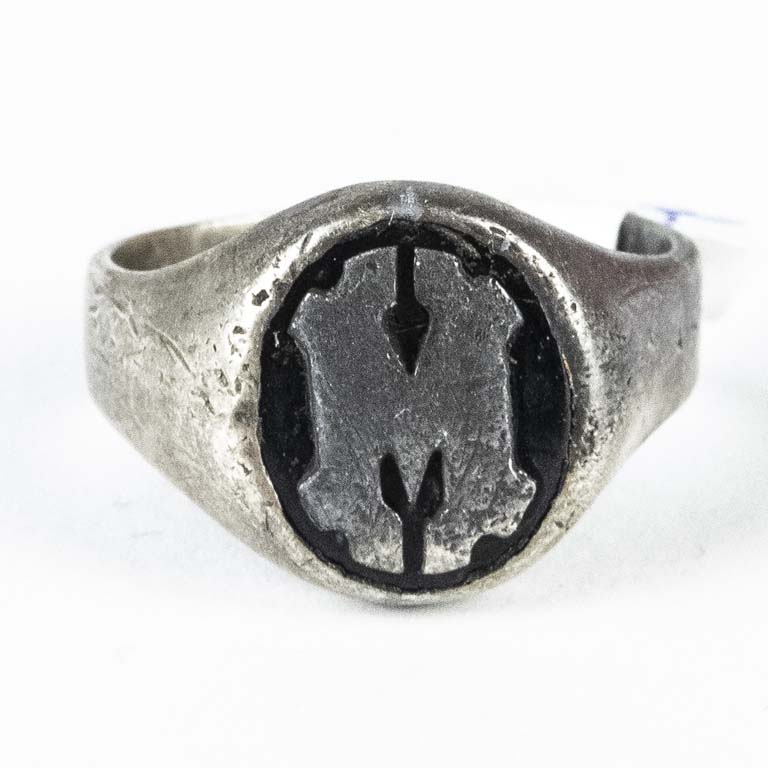 Lote siguiente: Anillo de plata M - Peso: 5,5gr - Medidas: 18mm