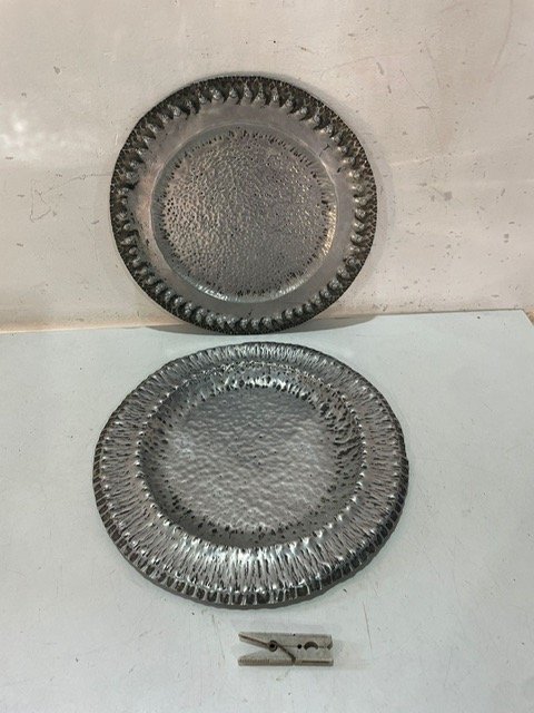 Lote anterior: Platos de plata en peltre