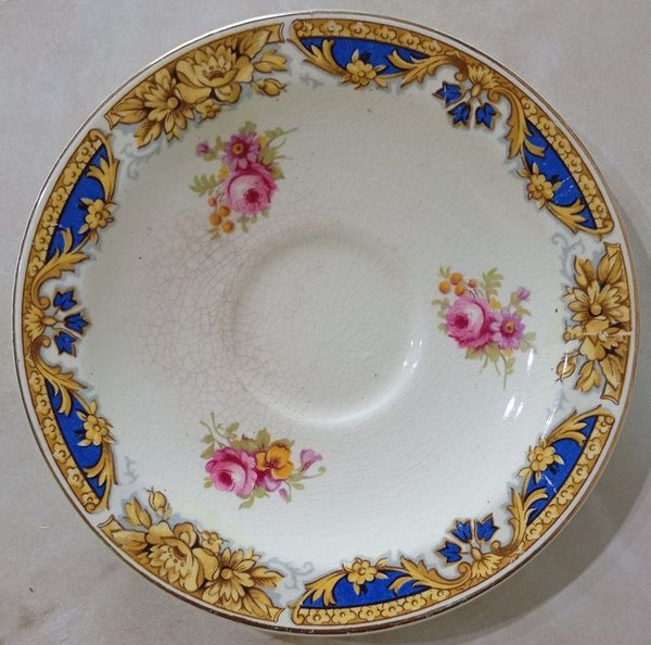 Tres platos de porcelana de Inglaterra y Japón - imagen 2