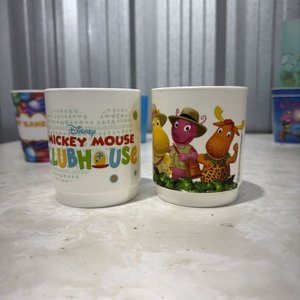 Lote de 9 Vasos Plásticos Infantiles de Varios Diseños y Tamaños - imagen 12