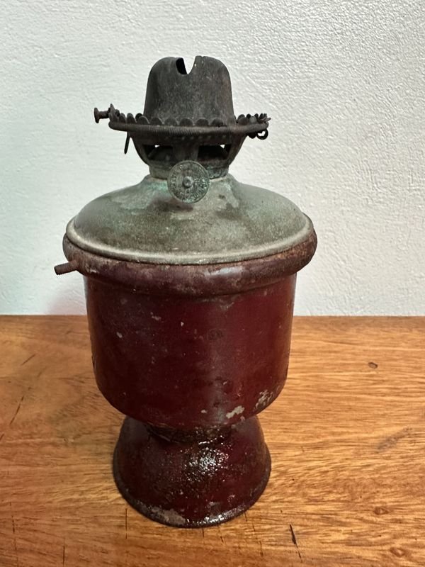 Lote anterior: Lámpara de aceite o quinque antigua