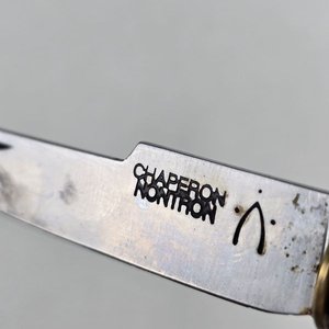 Cuchillo Plegable Chaperon Nonthron Mango de Madera - imagen 2