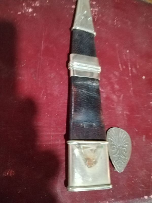 Item 845028 - Image 1