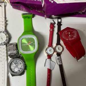 Lote Variado: Relojes, Muñeca, Organizador y Accesorios - imagen 6