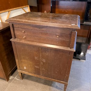 Mueble Antiguo de Madera con Cajón y Puertas - imagen 1
