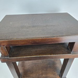 Mesa Auxiliar Rodante de Madera Oscura con Detalles en Hierro - imagen 7