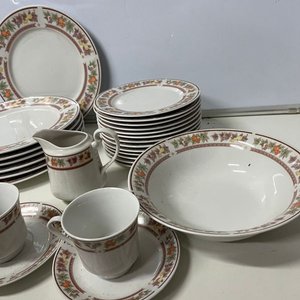 Juego de Porcelana China con Tazas, Platos y Bowls - imagen 7