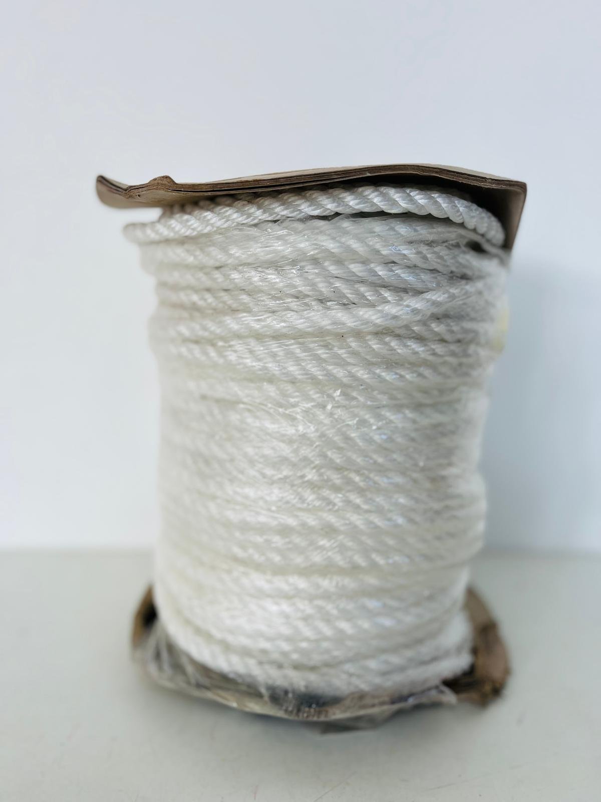 Bobina de Nylon Blanca para Usos Múltiples