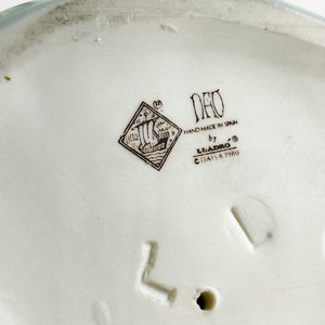 Figuras de Porcelana Nao y Blanc de Chine: Dama con Sombrero y Figura Oriental - imagen 8