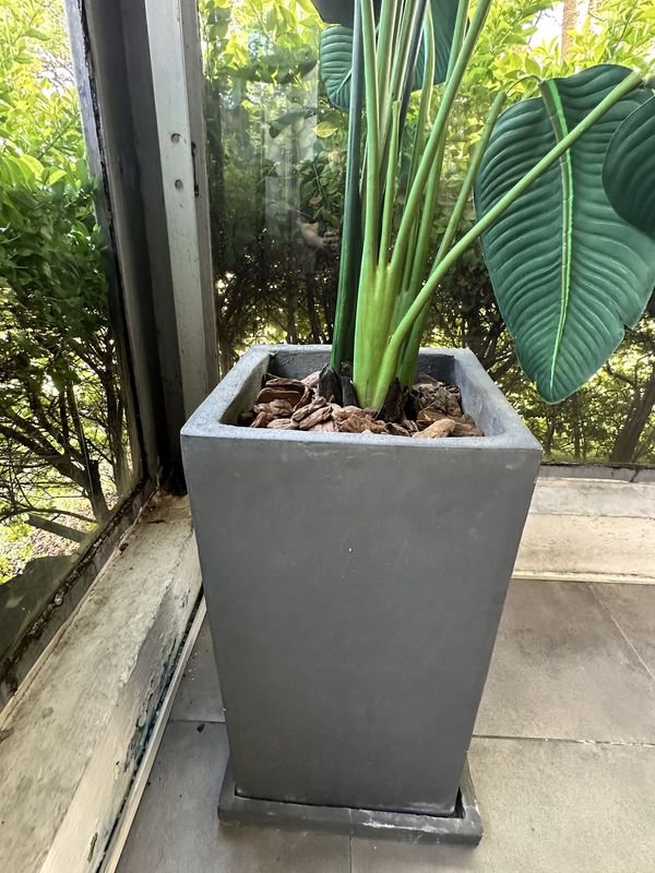 Maceta de decoración rectangular con planta artificial - imagen 2