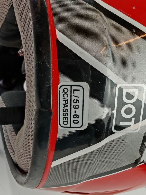 Casco De Moto Seguro y Resistente - imagen 5