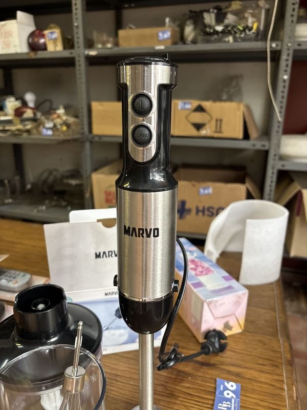 Lote siguiente: Batidora Recargable Marvo con Accesorios