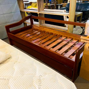 Lote anterior: Estructura de Cama de Madera Oscura con Cajón