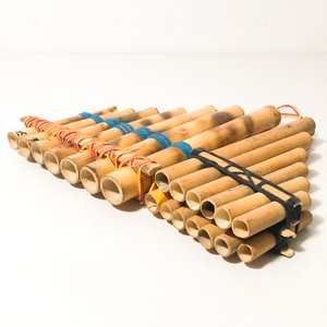 Lote de Instrumentos Musicales: Castañuelas y Dos Zampoñas de Bambú - imagen 3