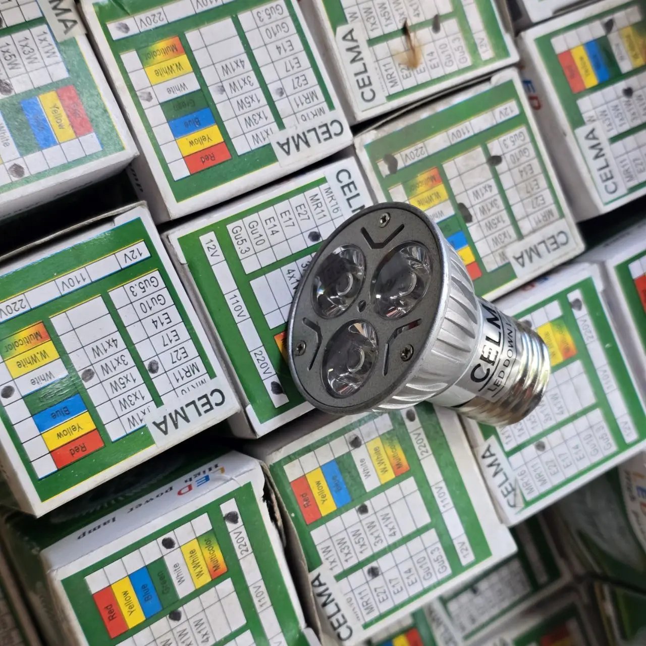 Lote de Dicroicas LED con Caja - imagen 2