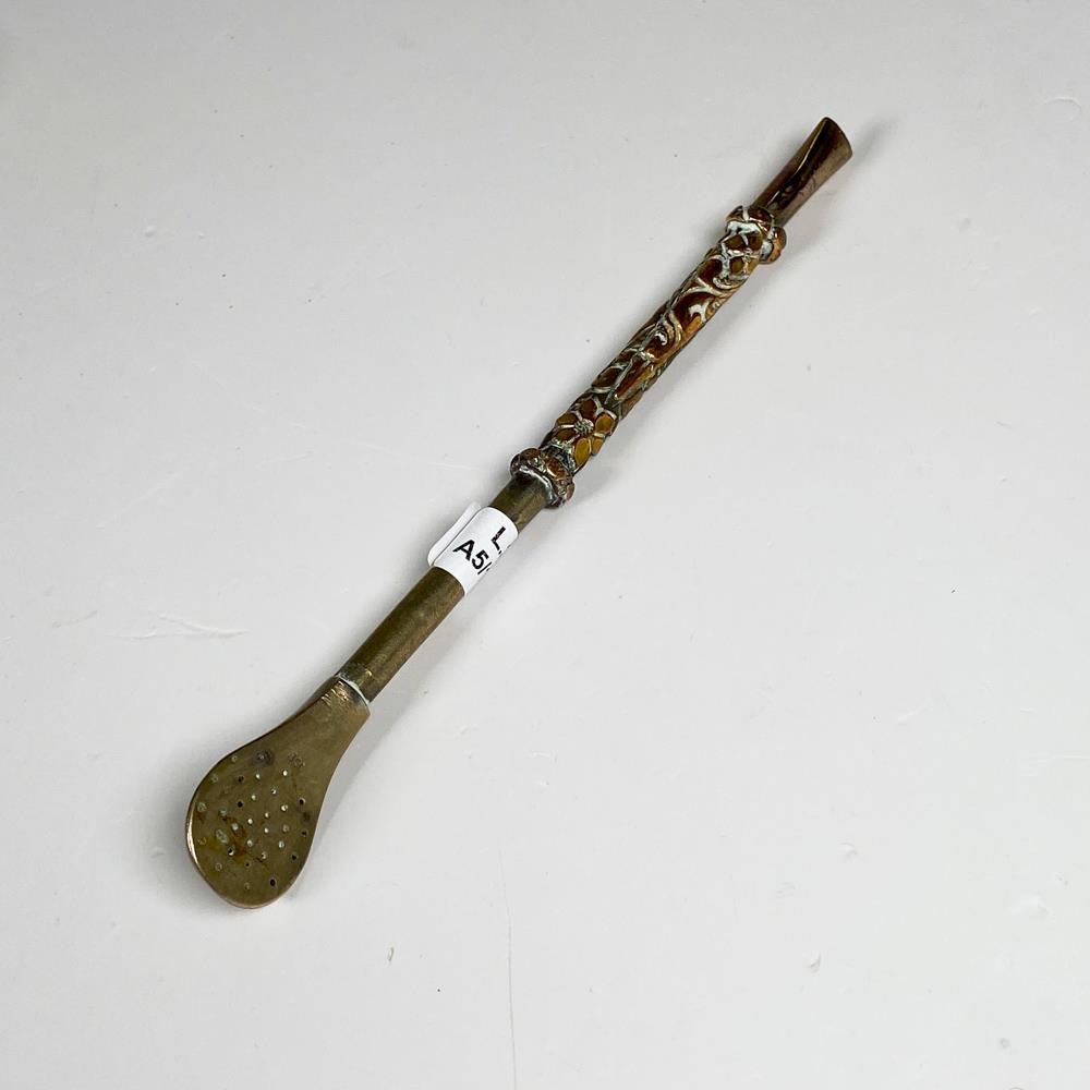 Bombilla de plata y oro labrada